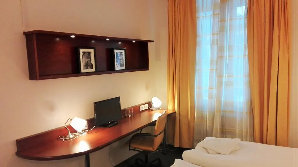 ***  Elen'S Hotel Arlington Prague Czech Republic