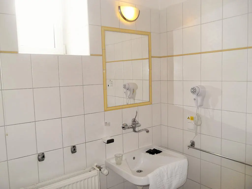 Elen'S Hotel Arlington Prague 3*,